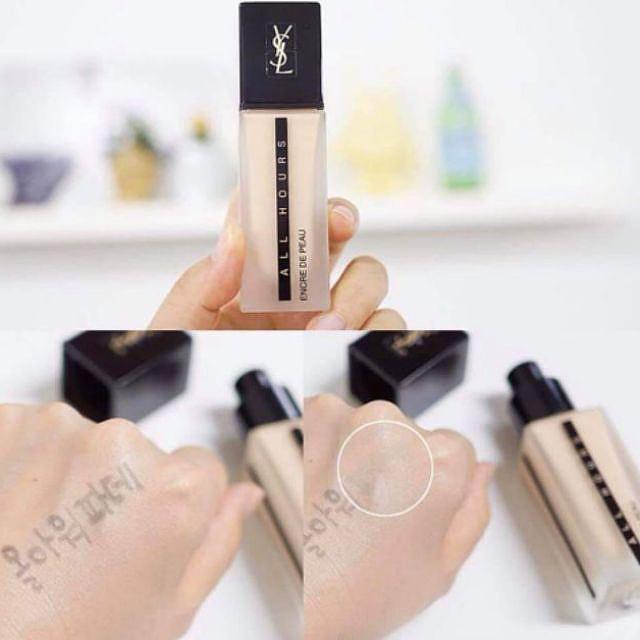 Yves Saint Laurent All Hours Foundation รองพื้นเนื้อเนียนละเอียด พร้อมสูตรควบคุมความมัน ที่ยังป้องกันสีจาง ความร้อนชื้น ความแห้ง และแม้แต่สัมผัส จึงทำให้คงผลลัพธ์หลังแต่งหน้าเสร็จได้ยาวนาน มีส่วนประกอบของ black tea anti-oxidant ที่ให้การบำรุงผิว ช่วยลดรอยคล้ำ SPF 20 PA+++ เหมาะกับทุกสภาพผิว รวมทั้งผิวบอบบาง