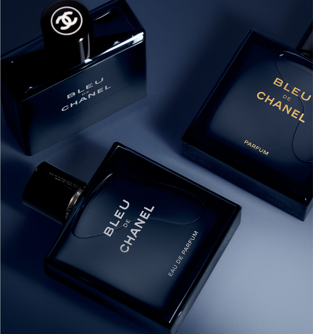 Bleu De Chanel EDT 100 ml กลิ่นความเป็นชายด้วยสัมผัสความหอมของพันธุ์ไม้อันทรงเสน่ห์น่าหลงใหล ความหอมอันไร้กาลเวลา ล้ำสมัยที่รวบรวมไว้ในขวดสีฟ้าอันเย้ายวนชวนให้ค้นหา